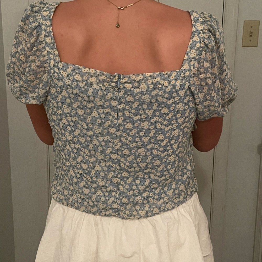 Ruffles Floral She & Sky Top - Romantic